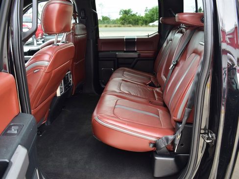 Used 2019 Ford F150 Platinum w/ Technology Package image 10