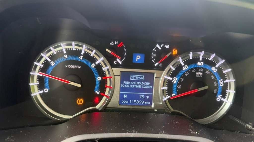 Used 2018 Toyota 4Runner SR5 RWD image 18