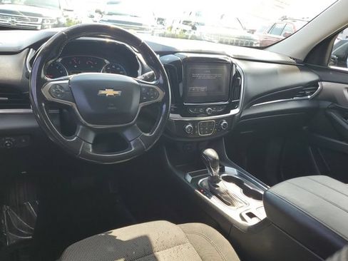 Used 2018 Chevrolet Traverse LT w/ LPO, Floor Liner Package AWD/4WD image 10