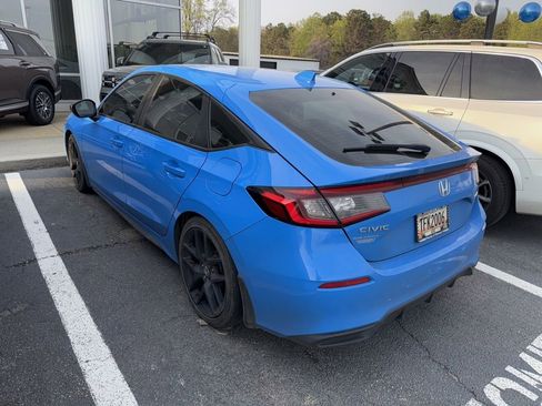 Used 2023 Honda Civic Sport image 3