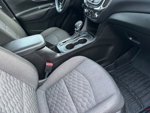 Used 2021 Chevrolet Equinox LT image 18