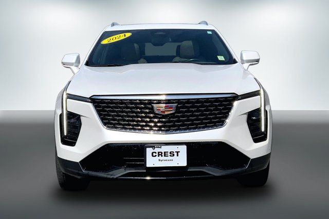 Used 2024 Cadillac XT4 Premium Luxury AWD/4WD image 2