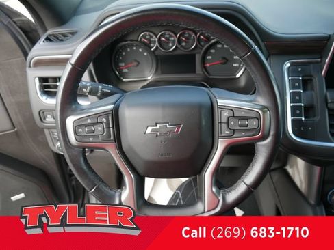 Used 2021 Chevrolet Suburban Z71 AWD/4WD image 32