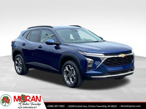 Certified 2024 Chevrolet Trax LT FWD image 8