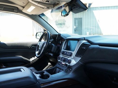 Used 2020 GMC Yukon SLT w/ Premium Edition image 29