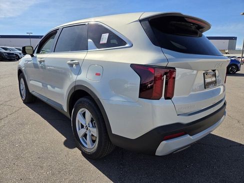 New 2026 Kia Sorento LX image 4
