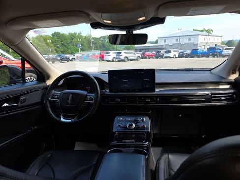 Used 2021 Lincoln Nautilus AWD image 17
