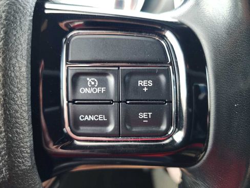 Used 2020 Dodge Grand Caravan SXT FWD image 19