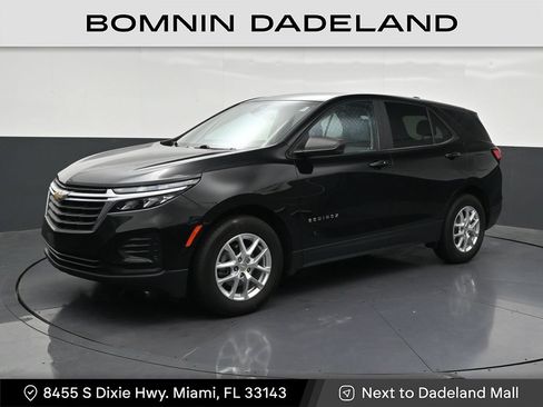 Used 2022 Chevrolet Equinox LS w/ LS Convenience Package FWD image 1
