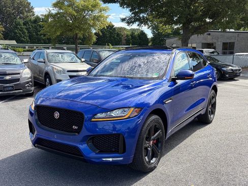 Used 2018 Jaguar F-PACE S image 3