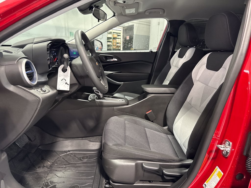 New 2026 Chevrolet Trax LS w/ Driver Confidence Package FWD image 19