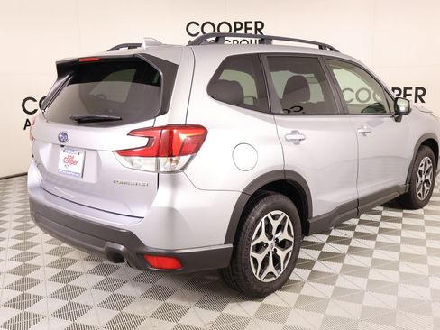 Used 2022 Subaru Forester Premium AWD/4WD image 21