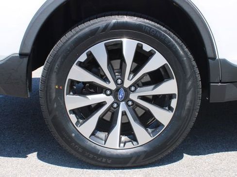 Used 2017 Subaru Outback 2.5i Limited AWD/4WD image 38