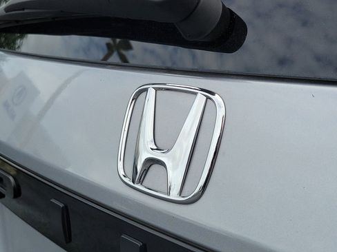 Used 2025 Honda Pilot EX-L image 7