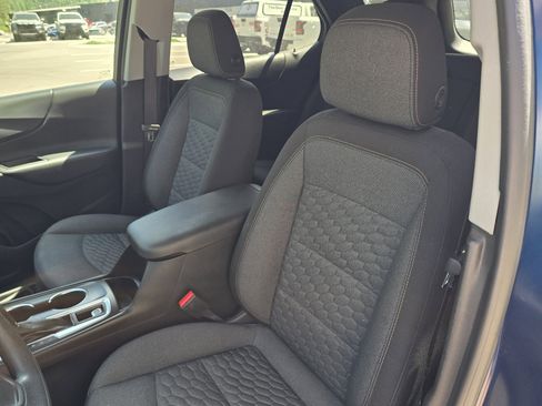 Used 2020 Chevrolet Equinox LT w/ LPO, Floor Liner Package FWD image 12