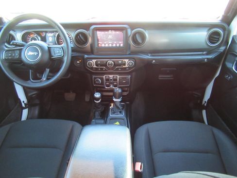 Used 2023 Jeep Gladiator Sport AWD/4WD image 13