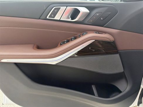 Used 2025 BMW X5 xDrive40i image 27