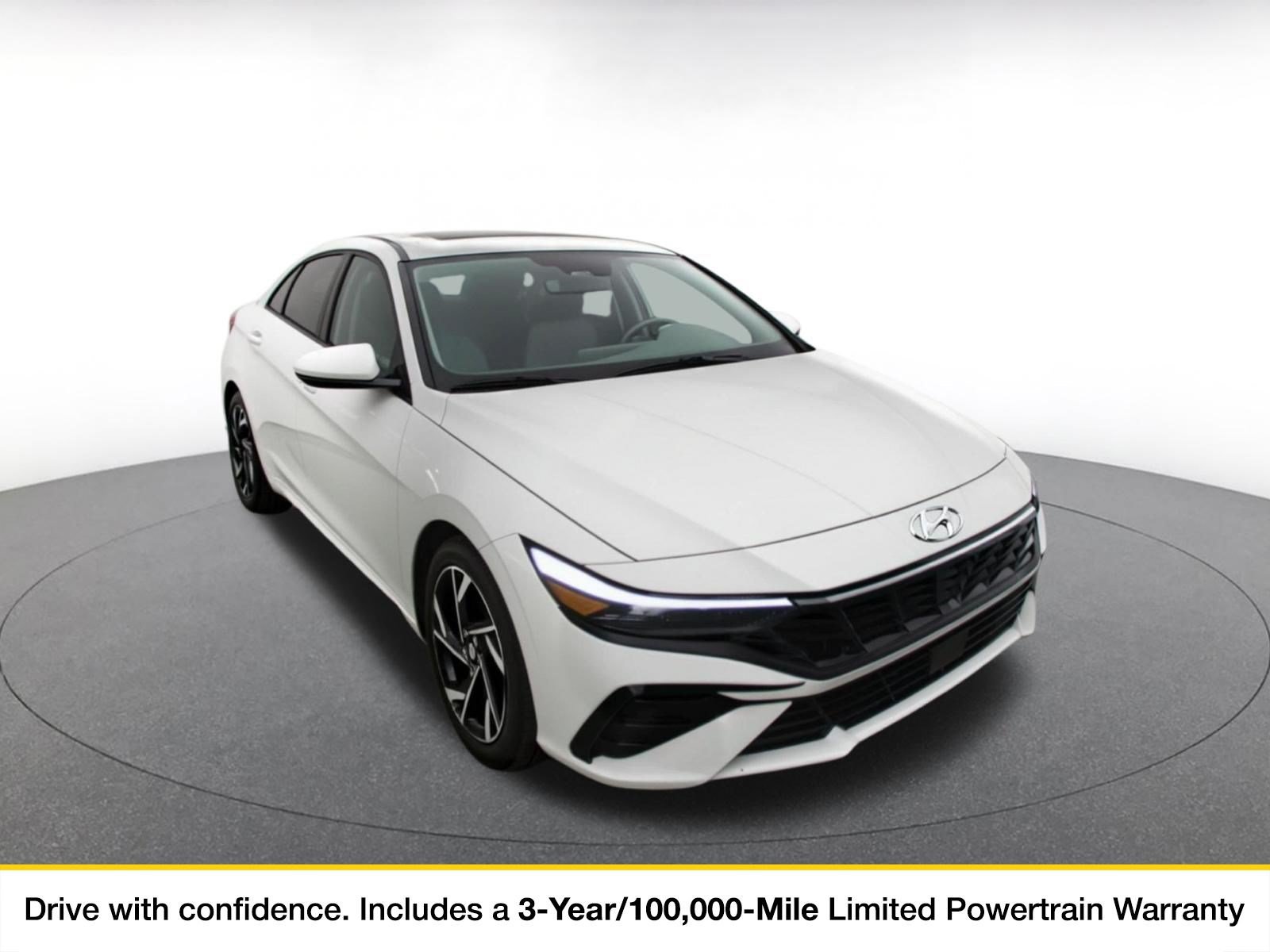 Used 2025 Hyundai Elantra SEL FWD image 1