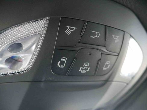New 2026 Chrysler Pacifica Select AWD/4WD image 32
