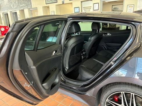 Used 2022 Kia Stinger GT1 RWD image 24