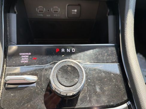 Used 2023 Jeep Grand Cherokee Limited AWD/4WD image 25
