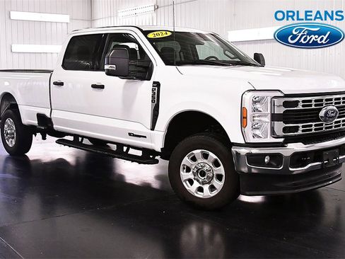 Used 2024 Ford F350 XLT image 1