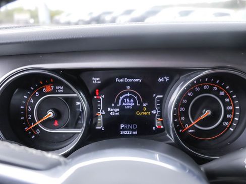 Used 2020 Jeep Wrangler Unlimited Sahara w/ Uconnect 4C Nav & Sound Group image 22