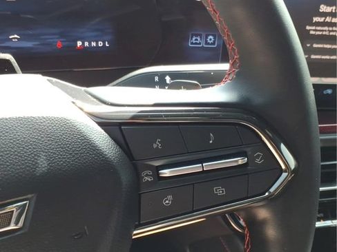 Used 2025 Chevrolet Traverse RS w/ LPO, Floor Liner Package AWD/4WD image 21