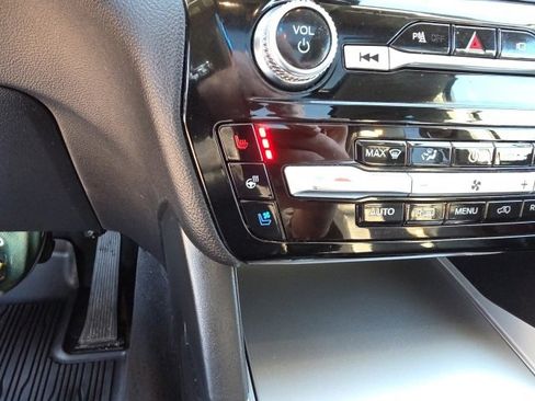 Used 2022 Ford Explorer Limited w/ Hybrid Equipment Group 310A image 29