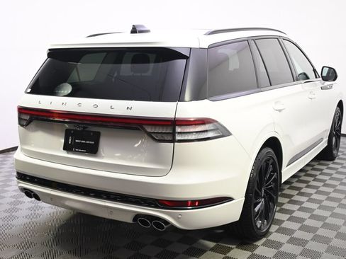 New 2026 Lincoln Aviator Reserve w/ Jet Appearance Package AWD/4WD image 6