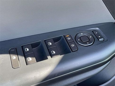 New 2025 Kia K4 LXS image 23