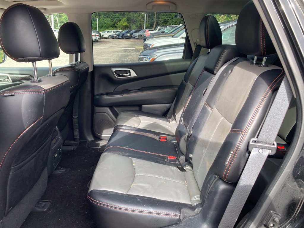 Used 2020 Nissan Pathfinder SL AWD/4WD image 11