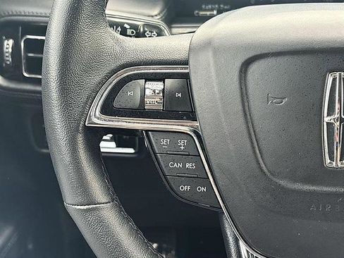 Used 2023 Lincoln Nautilus FWD image 25