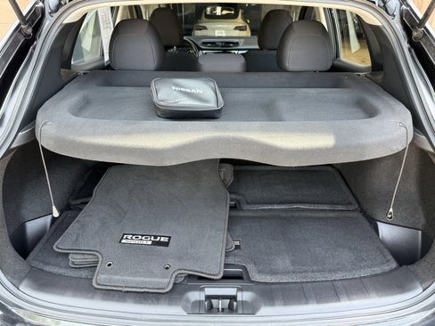 Used 2021 Nissan Rogue Sport SV image 12