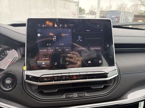 New 2026 Jeep Compass Latitude image 7