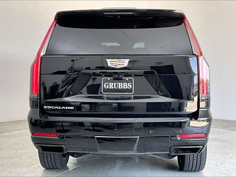 Used 2026 Cadillac Escalade Platinum Sport w/ LPO, Floor Liner Package AWD/4WD image 5