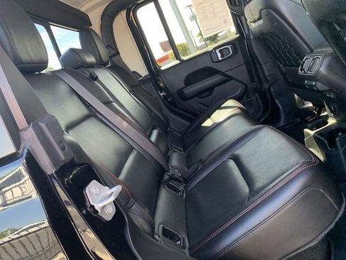 Used 2021 Jeep Gladiator Rubicon AWD/4WD image 12