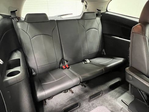 Used 2016 Chevrolet Traverse LT FWD image 33
