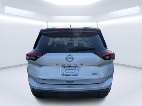 Used 2024 Nissan Rogue SV FWD image 4