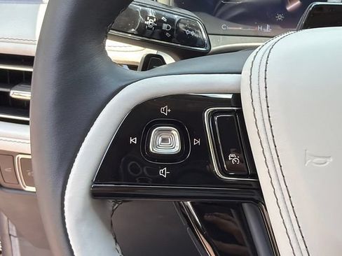 New 2026 Lincoln Aviator 2WD w/ Jet Appearance Package image 25