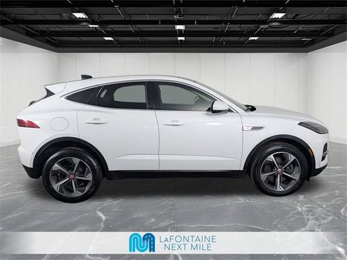 Used 2022 Jaguar E-PACE SE image 6