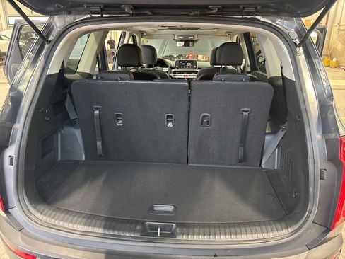 Used 2021 Kia Telluride S image 16