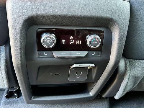 New 2026 Chevrolet Traverse High Country FWD image 23