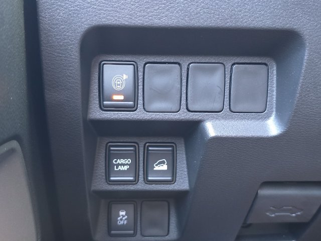 Certified 2025 Nissan Frontier SV AWD/4WD image 21