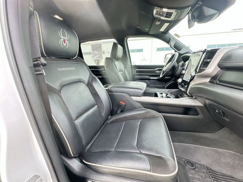 Used 2022 RAM 1500 Laramie w/ Sport Appearance Package AWD/4WD image 28