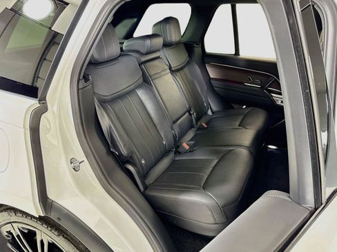 Used 2024 Land Rover Range Rover SE AWD/4WD image 28