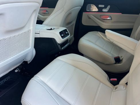 Used 2026 Mercedes-Benz GLS 580 4MATIC image 29