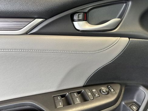 Used 2019 Honda Civic EX-L image 10