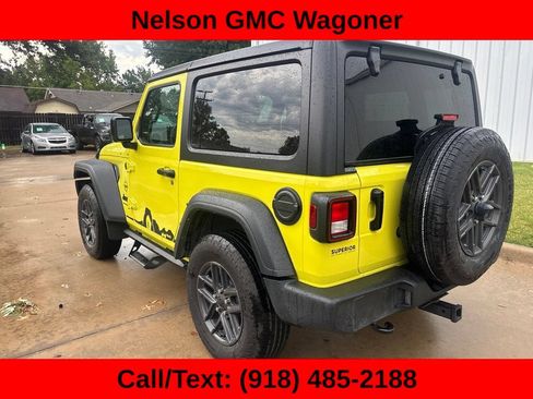 Used 2024 Jeep Wrangler Sport AWD/4WD image 4