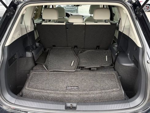 Used 2020 Volkswagen Tiguan SE w/ Panoramic Sunroof Package AWD/4WD image 20